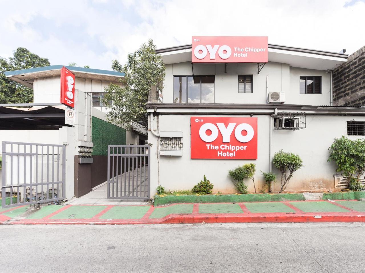 Oyo 111 The Chipper Hotel Quezon City Bagian luar foto